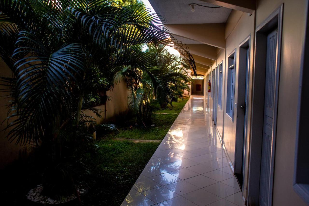 Ozaki's Hotel Tailandia Kültér fotó