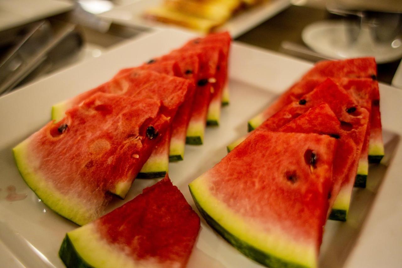 Ozaki's Hotel Tailandia Kültér fotó
